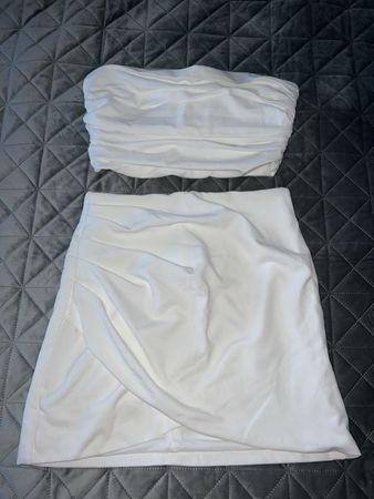 Damen Set- Oberteil und Rock weiss