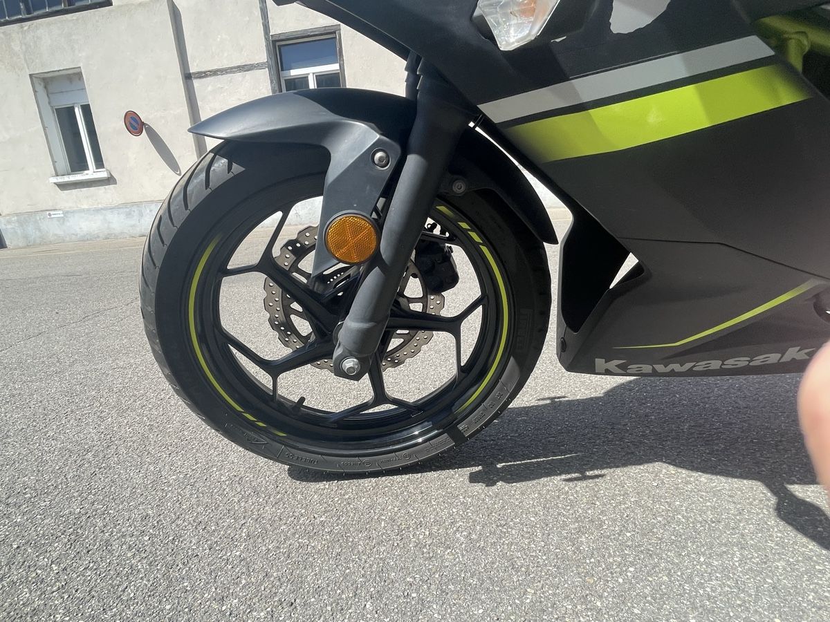 Kawasaki Strasse: Kawasaki Ninja 125er – Gebraucht aus Duggingen von emi_j7xh 2