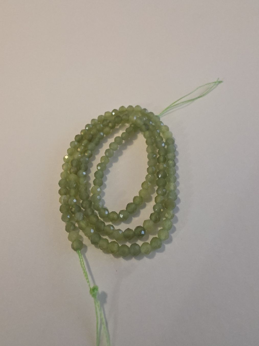 Minerali & Pietre curative: Peridot facettiert 3mm. Strang – Nuovo e nell'imballaggio originale da Menziken venduto da Mirager 1