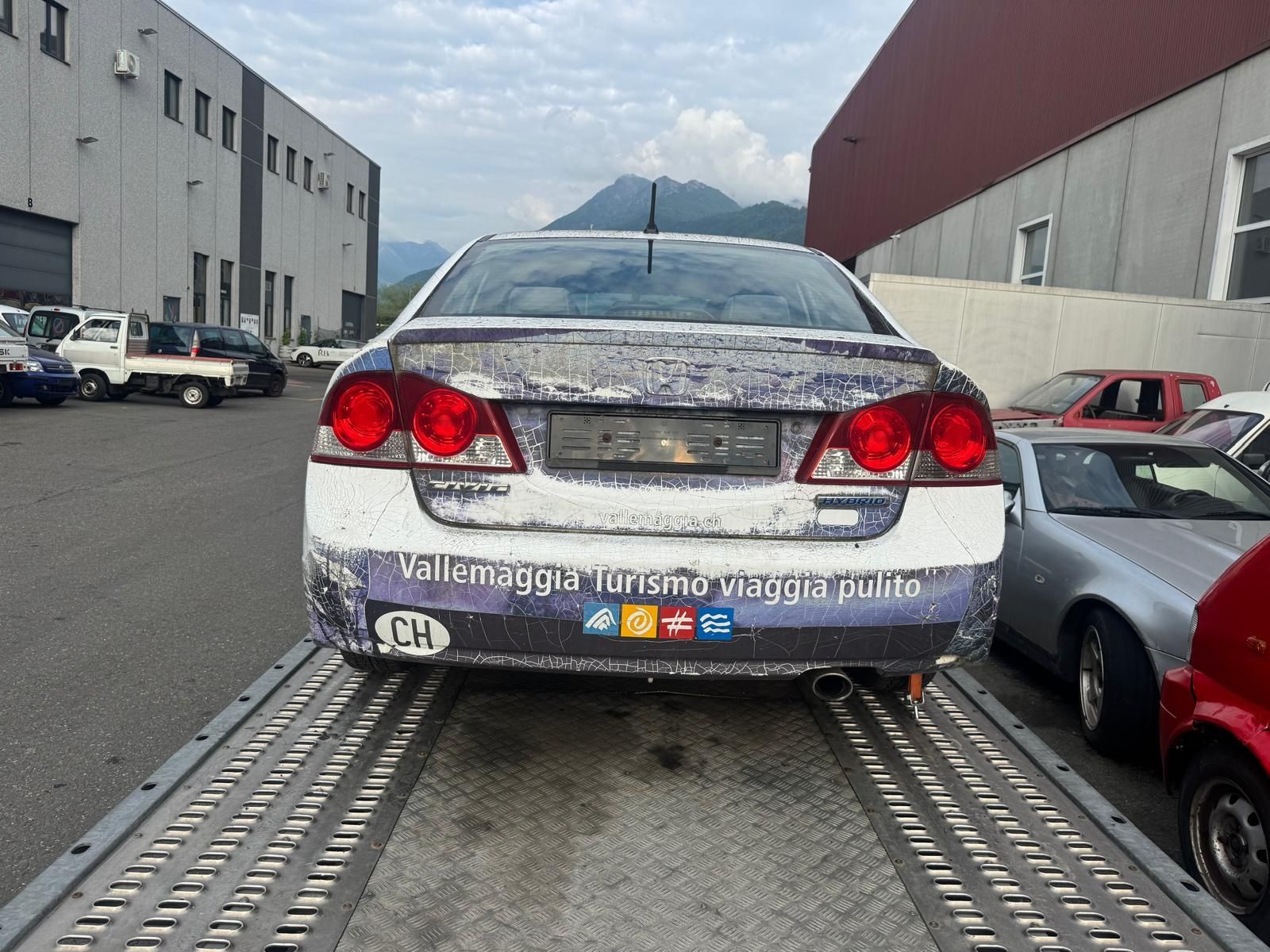 Honda Automobili: Honda Civic Hybrid – Usato da Cadenazzo venduto da LuismacchineSagl 2