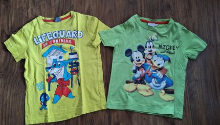2 T-Shirts 104 Sommer-Spass mit Mickey & Hai!
