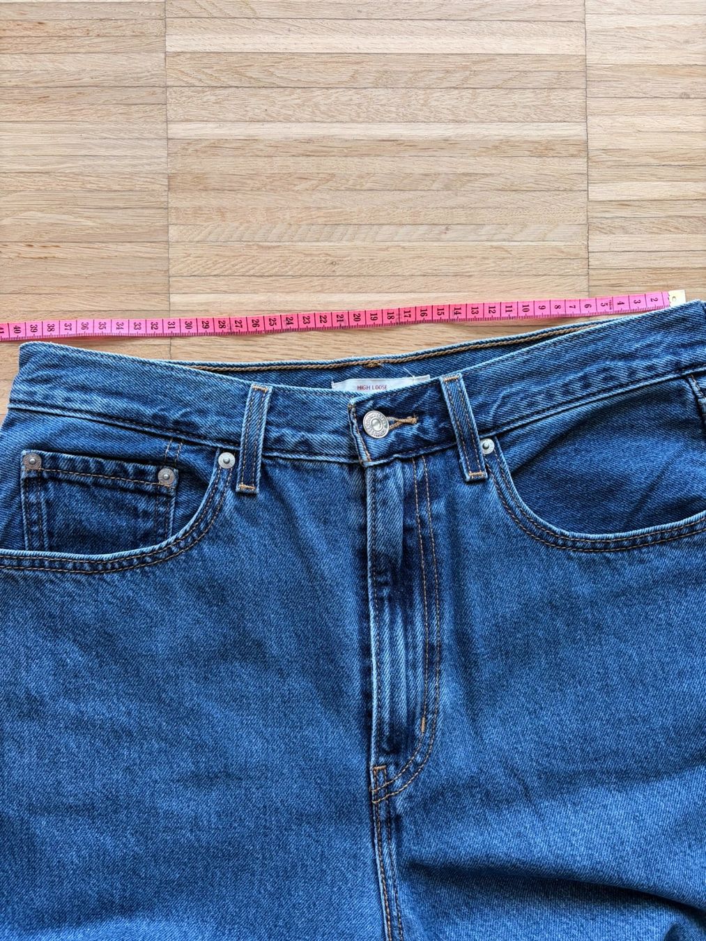Levi's Jeans: Jeans Levi's High Loose W30 L33 – Usato da Schlieren venduto da con_hdp9 3