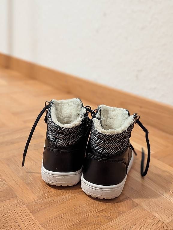 Scarpe per ragazzi: Winterschuhe Gr. 23 – Usato da Wittenbach venduto da Arnold1503 2