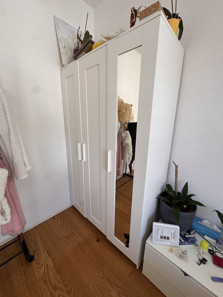 Schränke: Ikea BRIMNES Kleiderschrank, 3-türig, weiss,Top Zustand! – Gebraucht aus Berneck von eva_2fhj