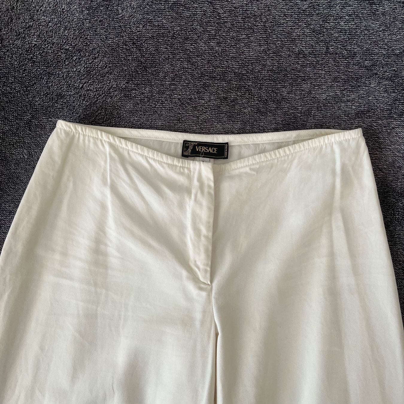Versace Pantaloni: Versace Hose – Usato da Zug venduto da saskia-chiara 2