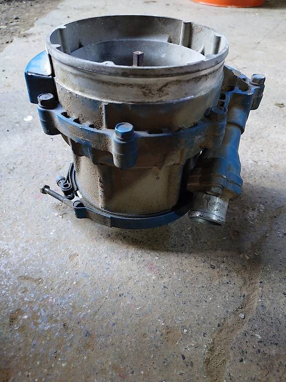 Trattori: Ladeluftkühler Garrett Traktor Ford 8830/TW – Usato da Kägiswil venduto da Eermel 2