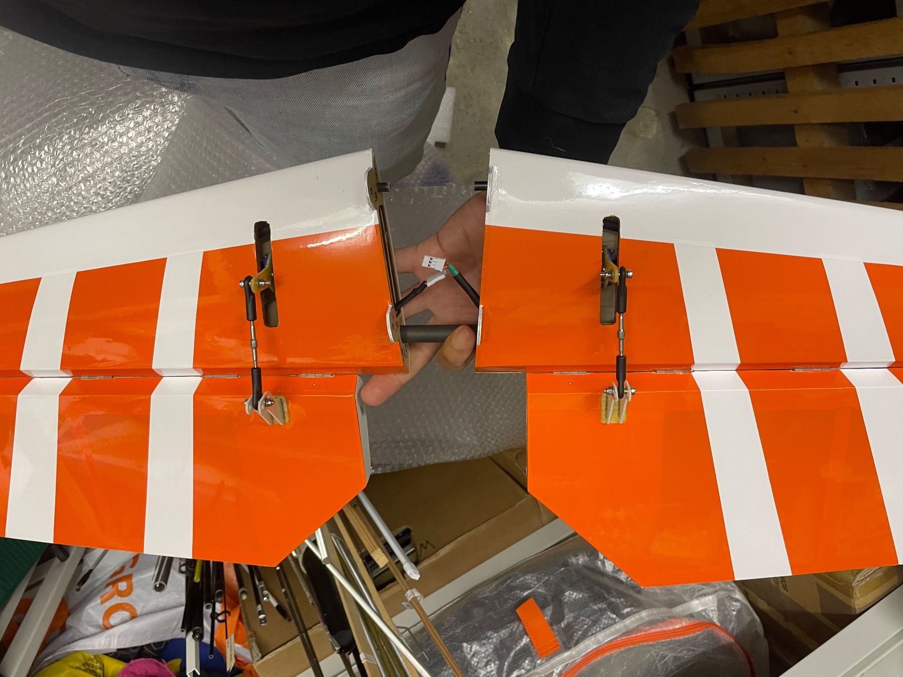 Pilot-RC Modellismo RC: Extra von RC-Pilot 2350mm Spannweite – Usato da Neftenbach venduto da CURRAT1 8