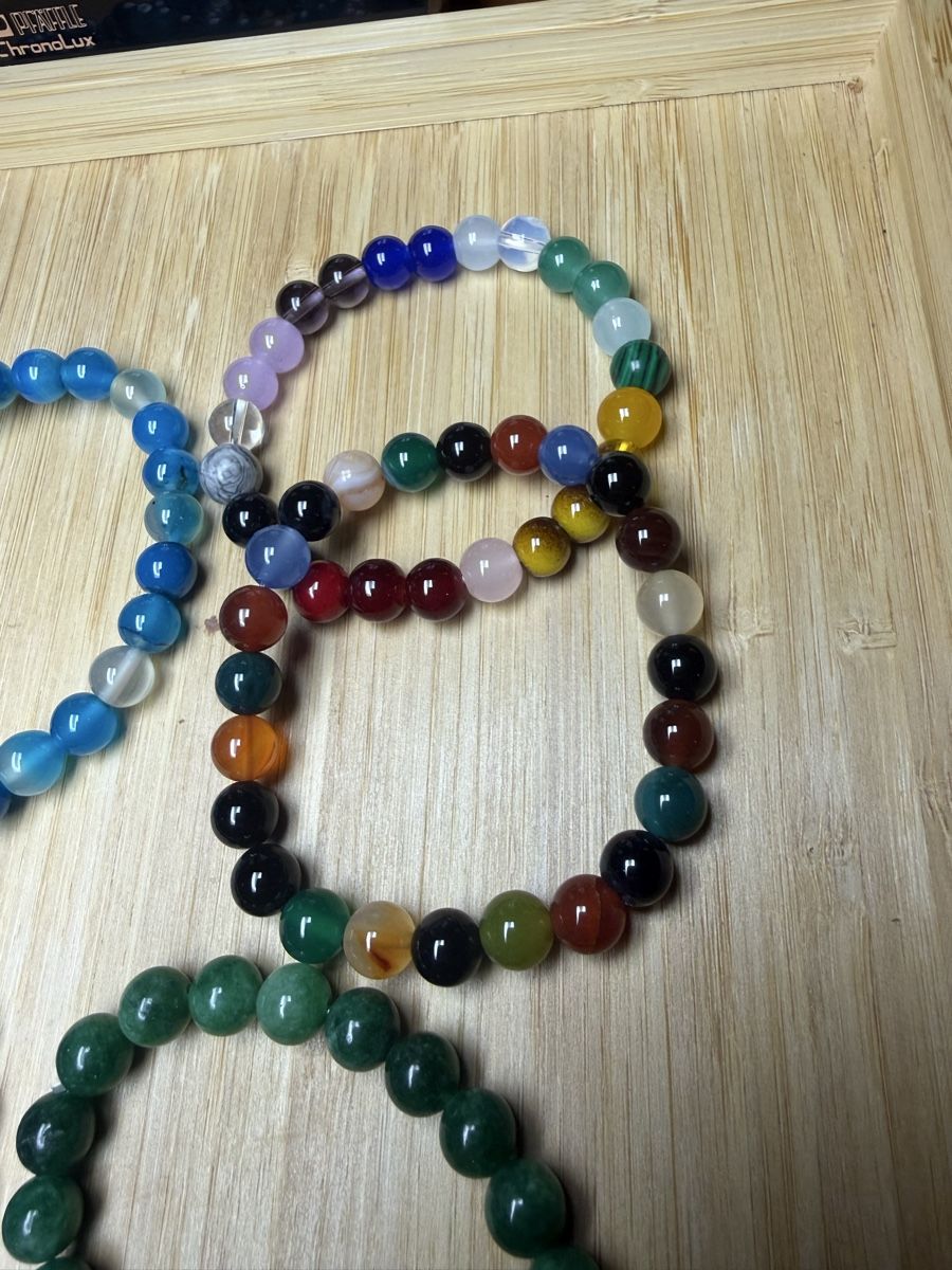 Armbänder & -reifen: Armband Set 8 Stueck Gemstone Bracelet assorted new – Neu (gemäss Beschreibung) aus Wald ZH von Carloiten 1