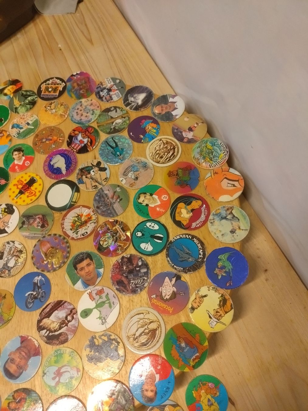 Jeux: Lot de pogs caps etc. – D'occasion à Farvagny-le-Grand par LaCaverne 8