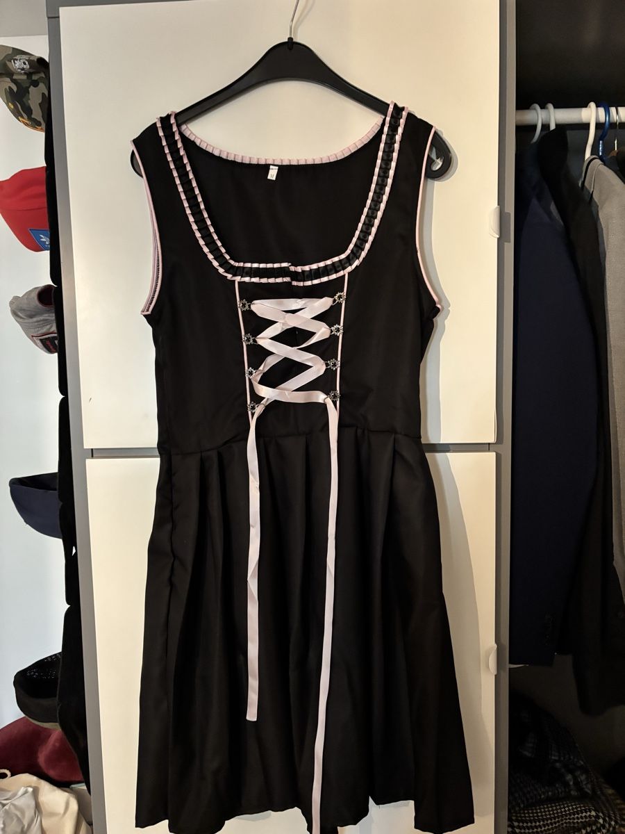 Kostüme: Dirndl Kleid – Neu und originalverpackt aus Unterengstringen von Viktoria_ 1