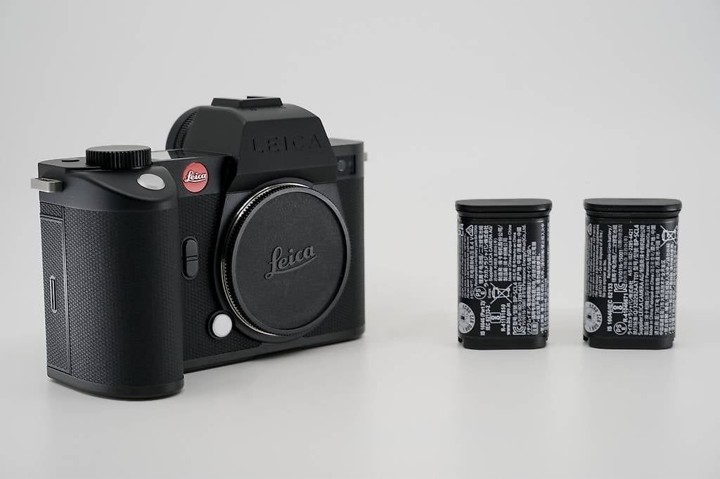 Leica Appareil photo: Leica SL2 Black + Akkus – D'occasion à Obfelden par toxilab