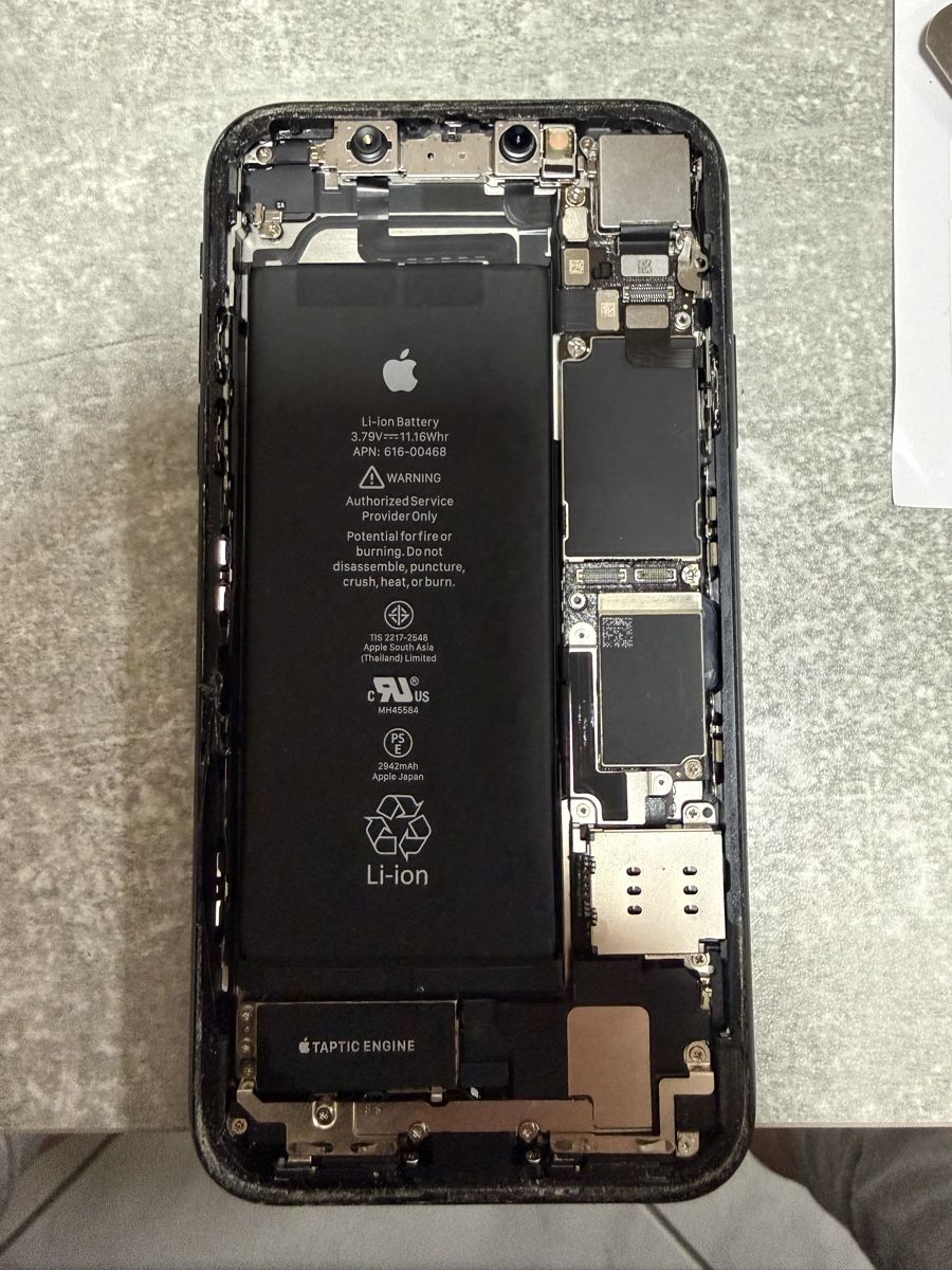 Apple Telefoni cellulari / Smartphones: iPhone XR 64Go Black – Difettoso da Payerne venduto da Kikas 7