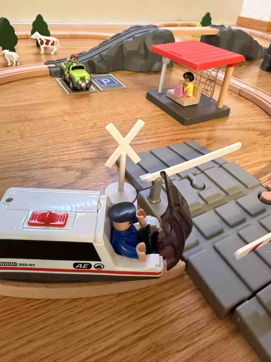 Lidl Spielzeuge: Playtive Junior Eisenbahn Holz Set – Gebraucht aus Rotkreuz von ZG6343 7