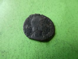 uralte   Bronzemünze ,  19 mm  3.12 g