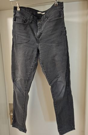Jeans Levi's Damen dunkelgrau Grösse 31/32 guter Zustand