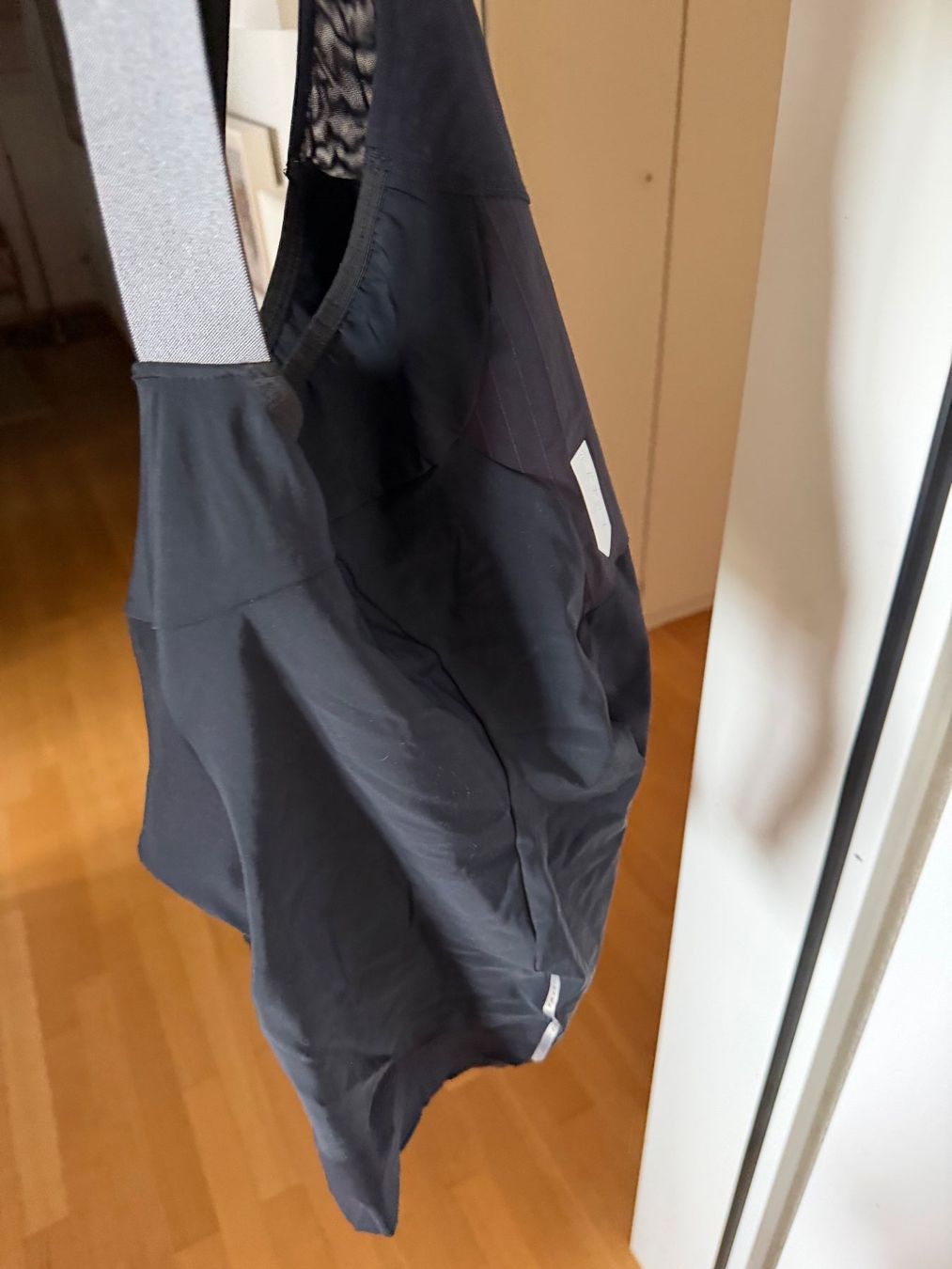 Hosen: Q36.5 Gregarius Ultra Bib Short Black Size M – Gebraucht aus Küsnacht ZH von gma_67jc 3
