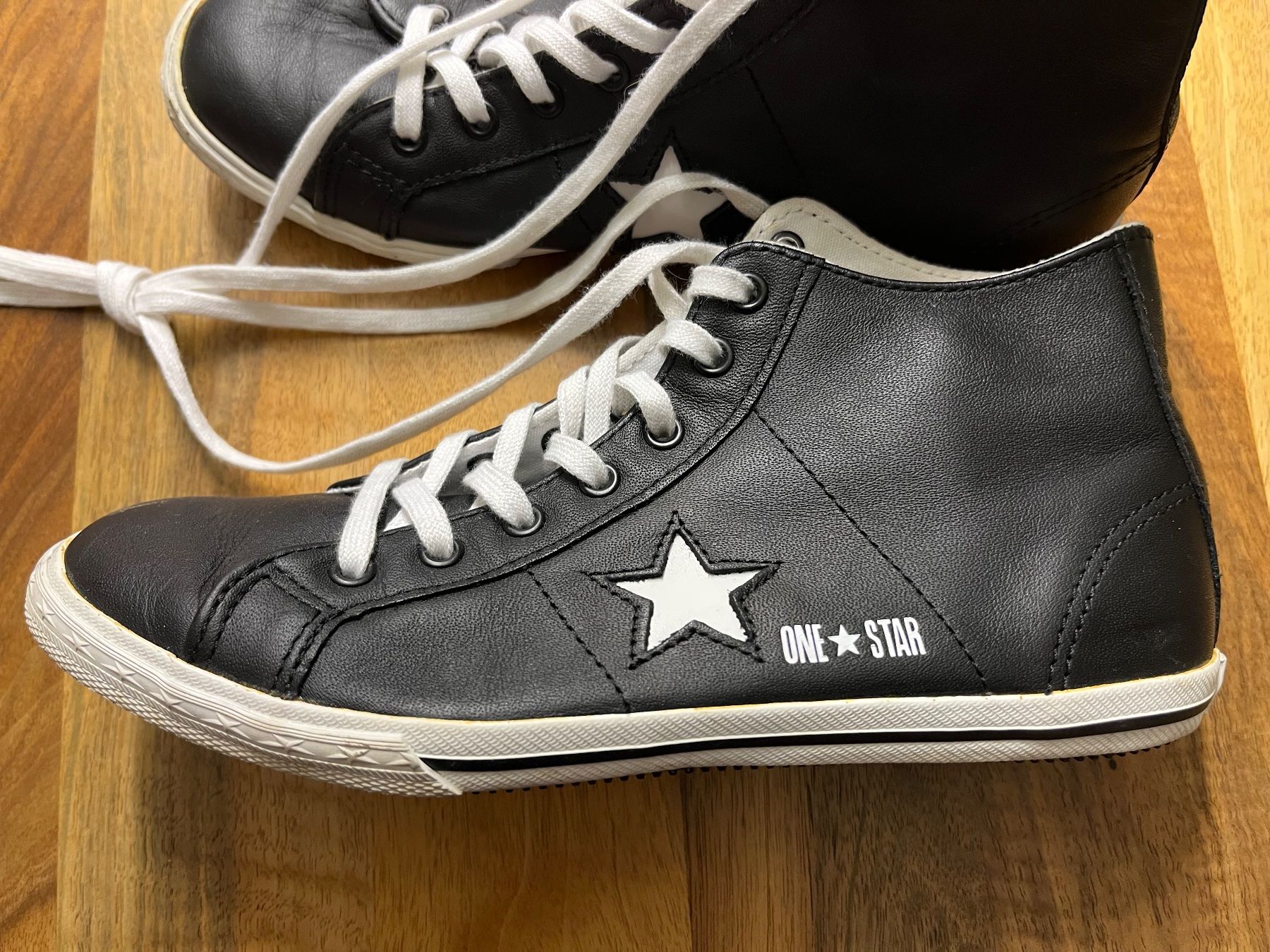 Converse Herrenschuhe: Converse One Star Gr.37, Leder – Gebraucht aus Affoltern am Albis von corkel 1