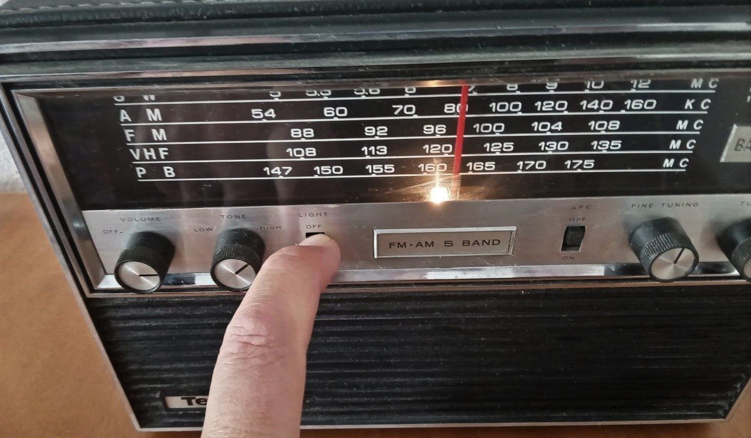 Radio: TELETON - Solid State 15 Transistor FM-AM 5 Band Mod. 136F4 – Usato da Le Locle venduto da PereiraHugo 1