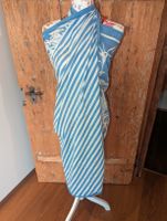 Sommerliches Pareo/Strandtuch, blau/weiss, top