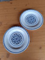 Zwei Speiseteller von Geist, Blau-Weiss, Durchmesser 23cm
