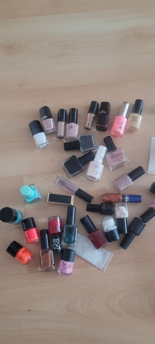 Smalto per unghie: Nagellak-Set – Usato da Schöfflisdorf venduto da cri_8gn5 1