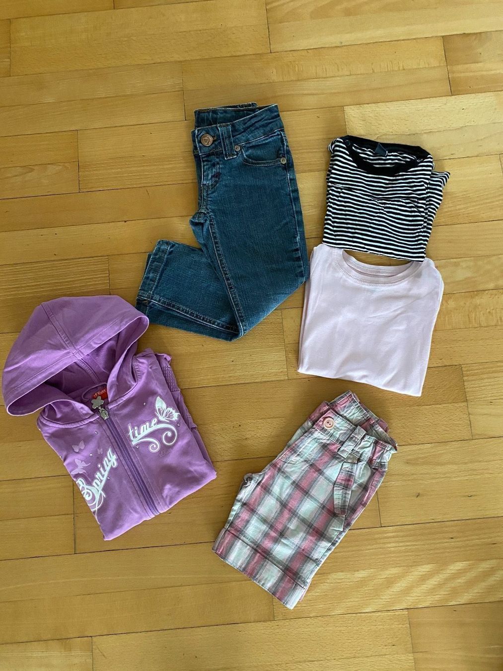 Lotti & Set di vestiti: Mädchenset Gr. 104 – Usato da Tübach venduto da Vivienne0