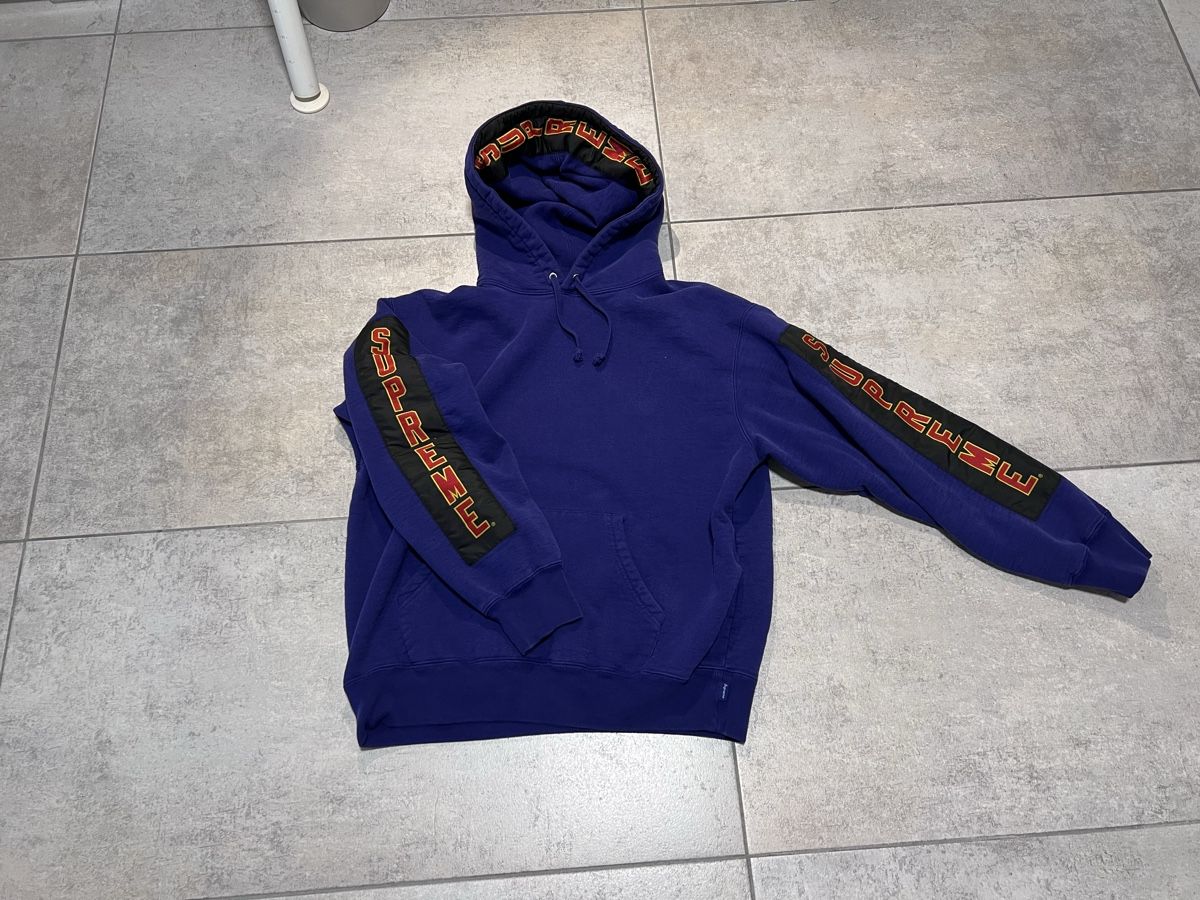 Pullover & Sweatshirts: Supreme Hoodie Lotto – Gebraucht aus Losone von igo_9qdh