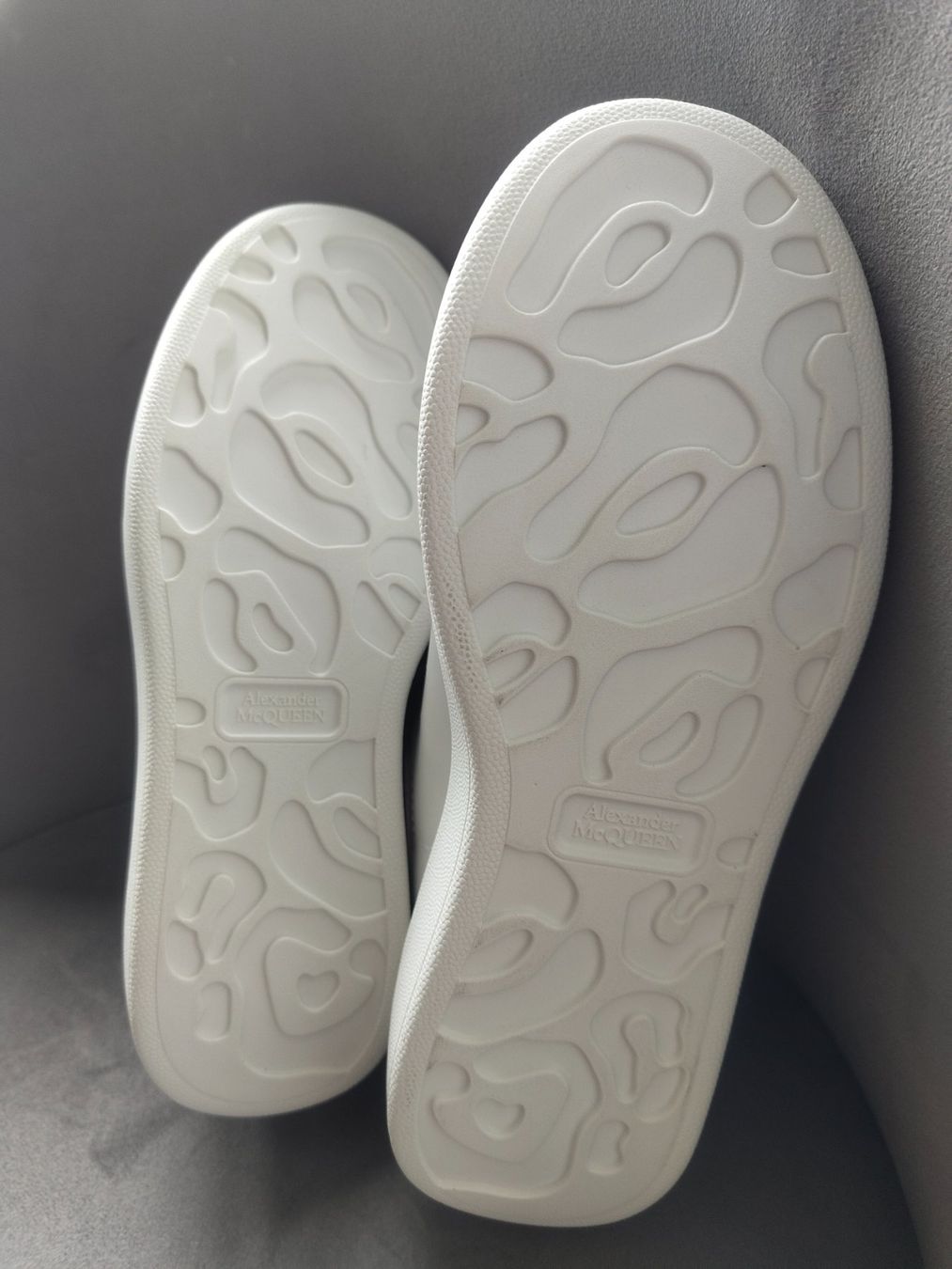 Alexander Mcqueen Scarpe da donna: Tenis – Nuovo (secondo la descrizione) da Grand-Lancy venduto da ana_7y2f 2