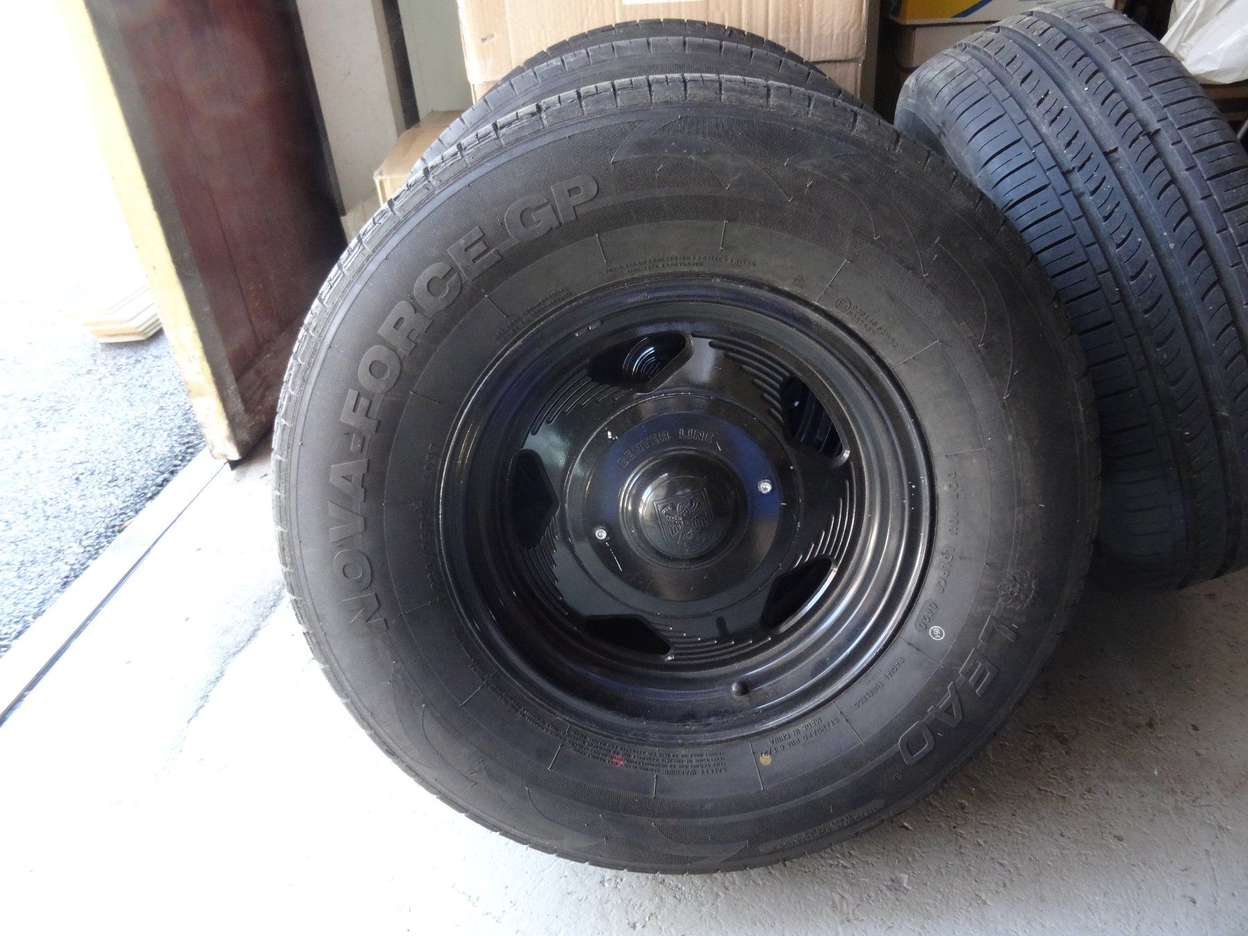 Dodge Pneumatici & Ruote complete: DODGE Durango, Escalade, CENTER LINE VAN, evtl. RAM 1500, – Usato da Niederbipp venduto da mission55impossibile