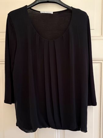 Elegantes schwarzes Blusenshirt von MONARI Gr 44
