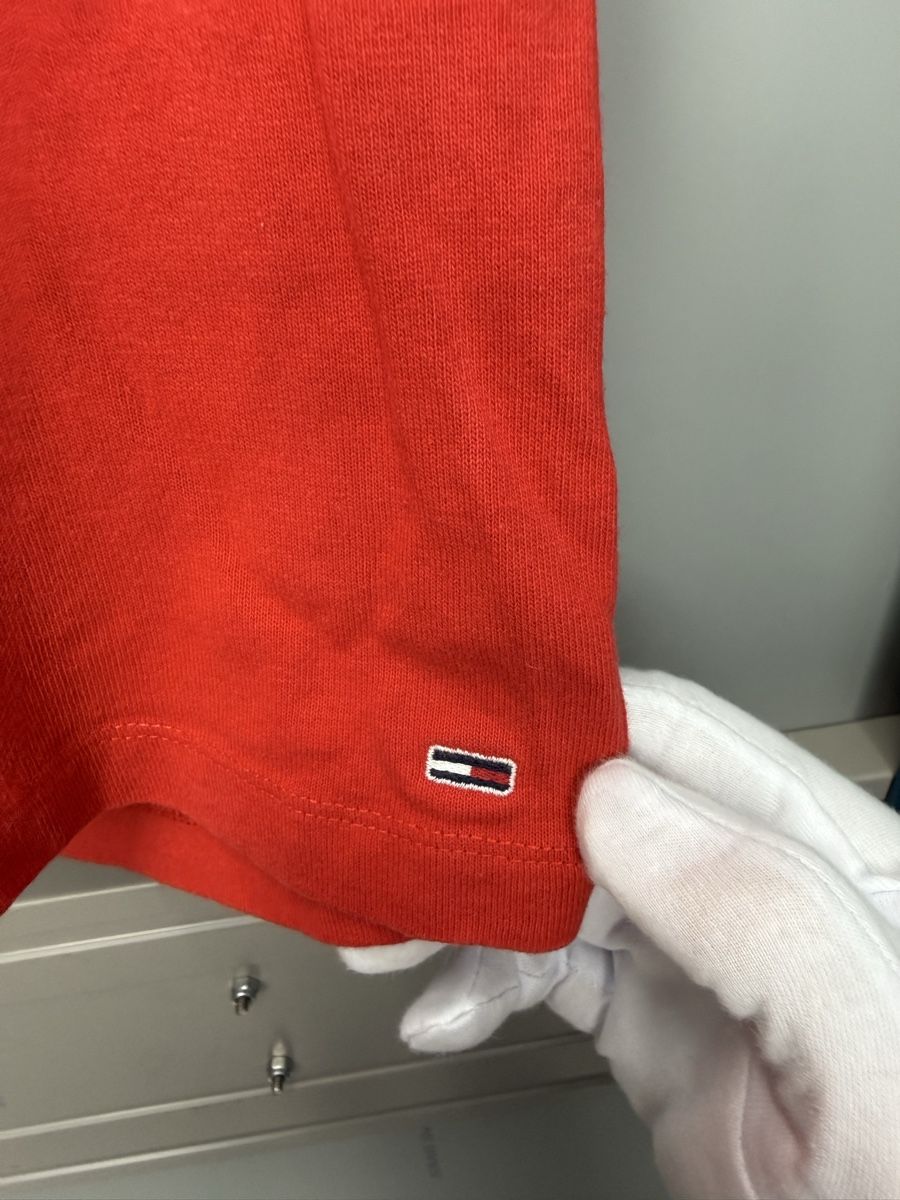Tommy Hilfiger T-shirts: Tommy Hilfiger jeans tee – D'occasion à Lausanne par Unehistoiredesapes 2