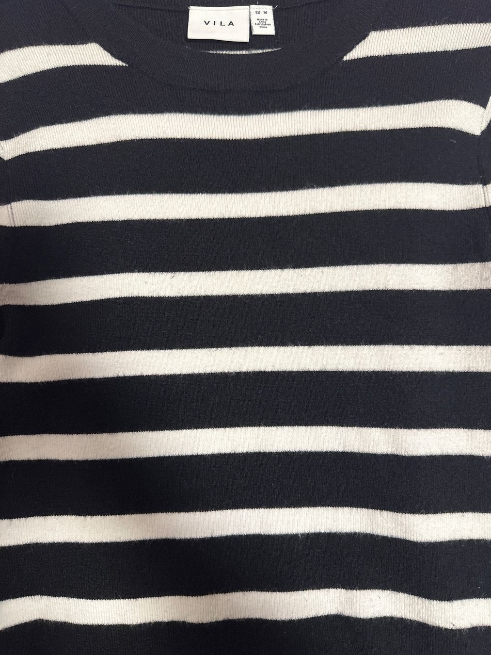 Vila Maglioni & Felpe: Vila Damen Pullover schwarz / weiss, Grösse M – Usato da Zug venduto da Hehe 5