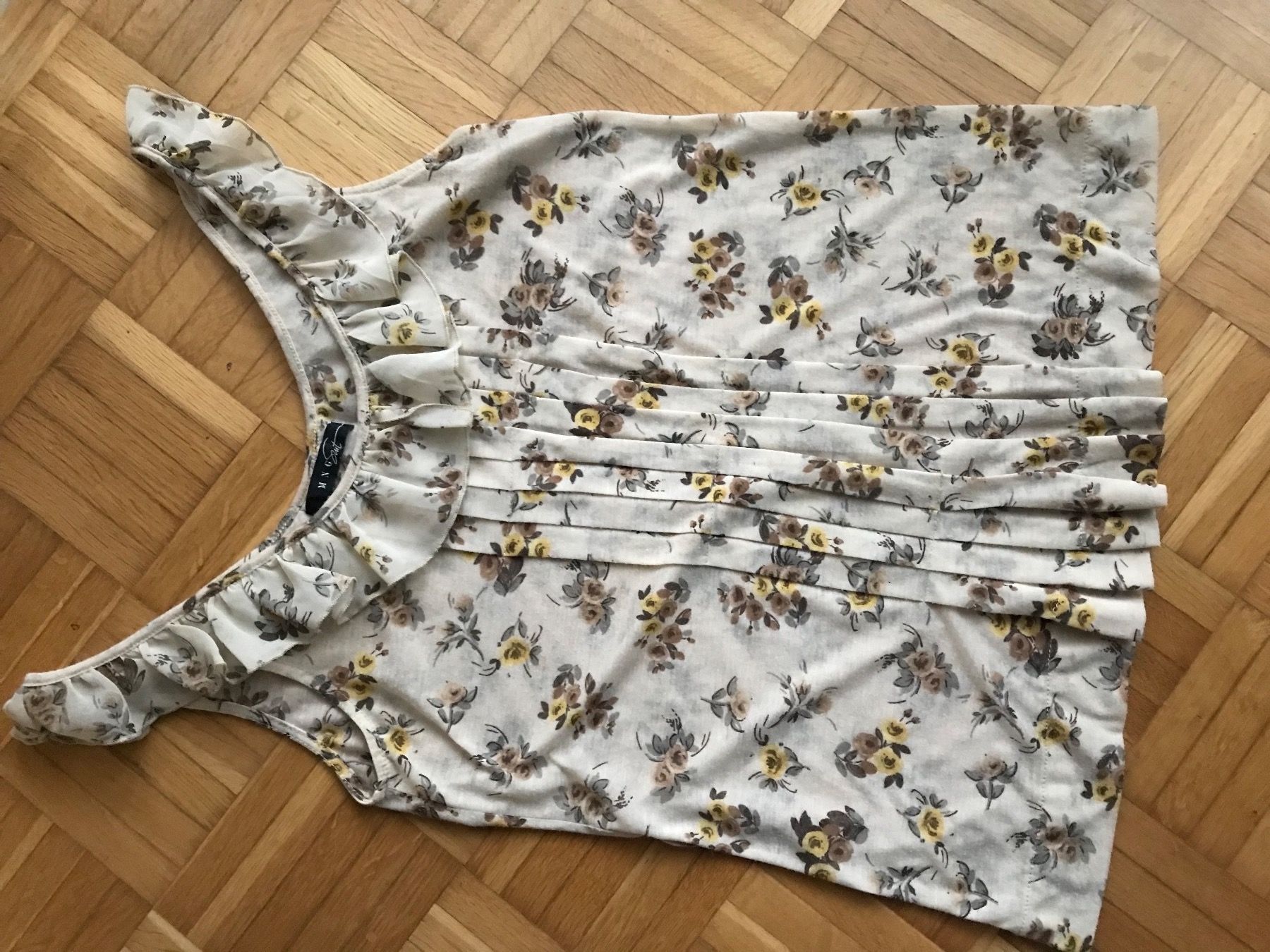 Mango Top: Top von Mango ca Grösse M - Porto 1.40 – Usato da Emmenbrücke venduto da Hathor123