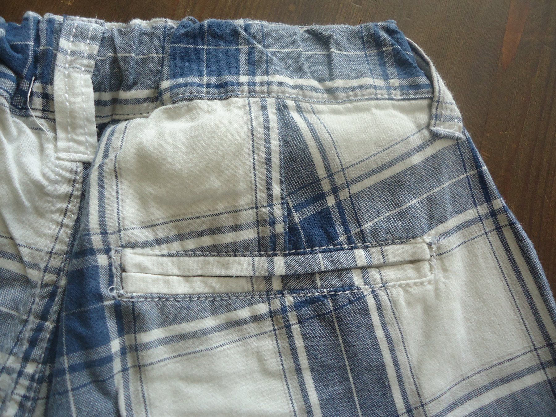 Sisley Pantaloni: Short garçon - Sisley - 8/10 ans - 134-140 – Usato da Vessy venduto da mafabe 3