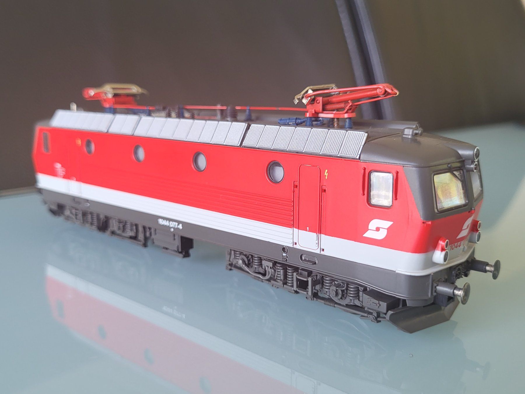 Roco Modellini di ferrovie: H0 ROCO ÖBB 1044 077-4 – Nuovo (secondo la descrizione) da Oberburg venduto da sensetal 3
