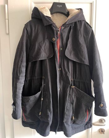 Yeou-ya Black parka with red zippers