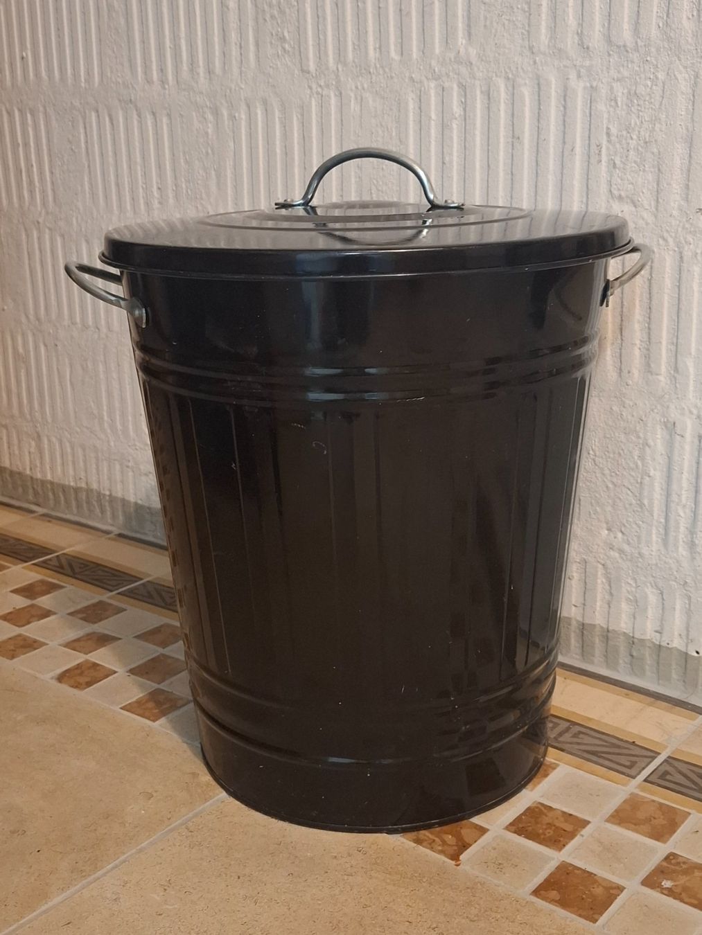 Sonstiges für Haushalt & Wohnen: Tonne,  Wäschetonne Metall – Gebraucht aus Zürich von esap