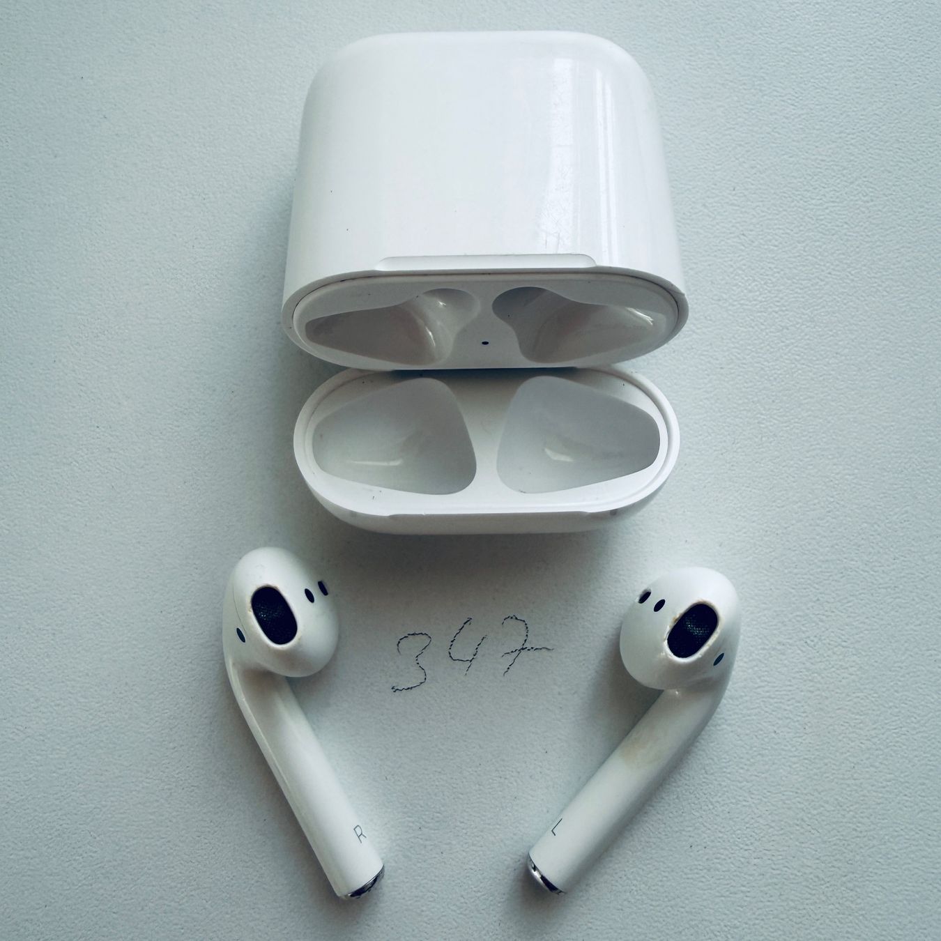 Apple Kopfhörer: Original Apple AirPods 2 Gen. Wireless Kopfhörer & Case – Gebraucht aus Basel von MY.AIRPODS.SHOP 3