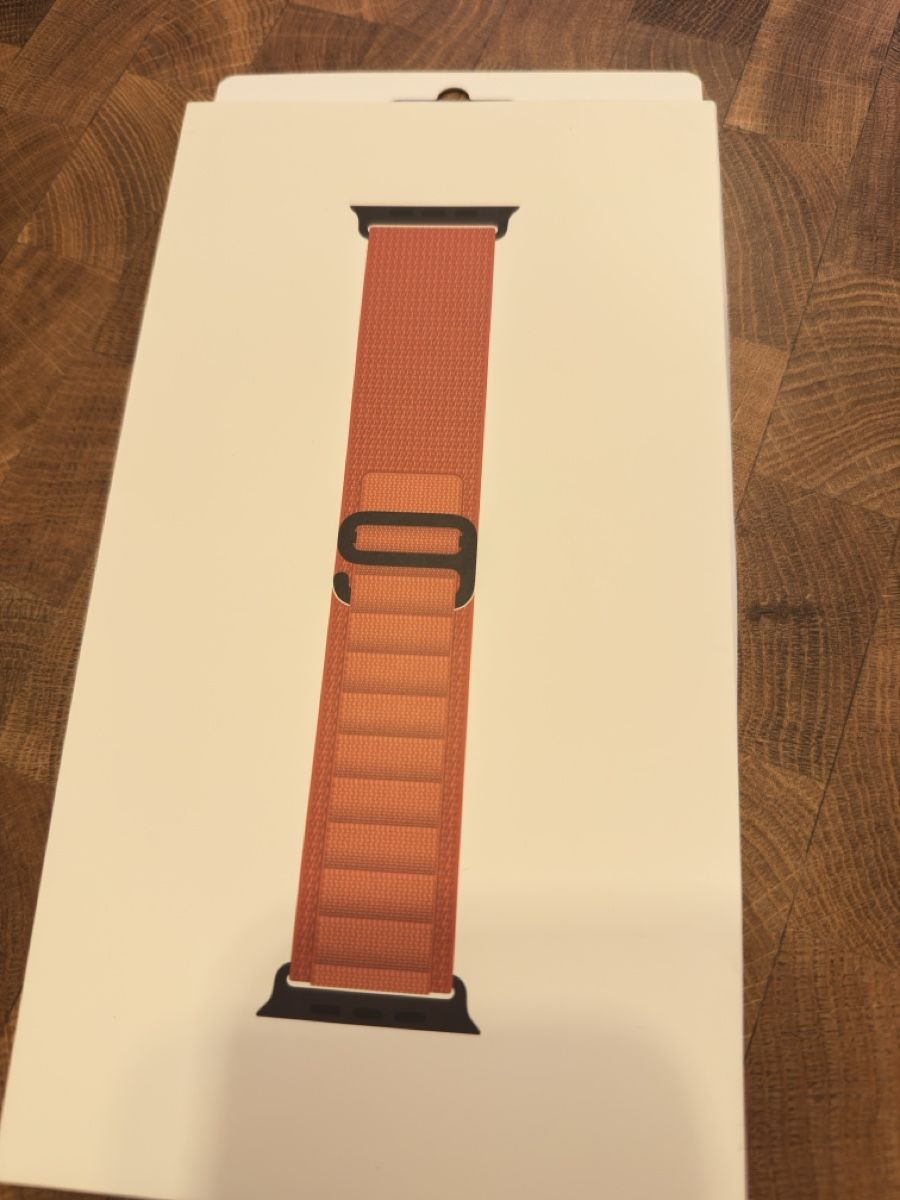 Apple Bracciali & Braccialetti: APPLE Alpine Loop Terracotta Armband – Nuovo e nell'imballaggio originale da Spiez venduto da Gabribraganca