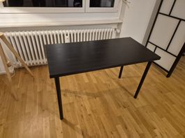 Schreibtisch schwarz rechteckig gebraucht guter Zustand