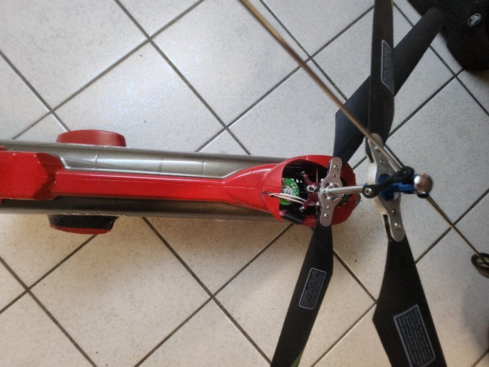 Modellismo RC: Hélicoptère éléctrique à 2 rotors – Difettoso da Bussigny venduto da Elie 8