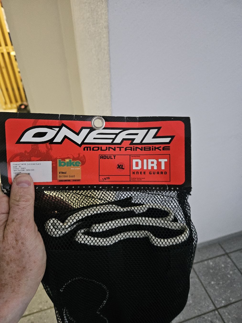Protezioni & Imbottiture: ONEAL Knieschoner – Usato da Oberglatt ZH venduto da whitee1981