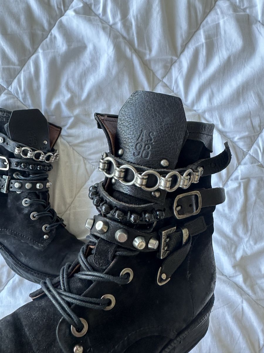 A.S.98 Scarpe da donna: AS 98 Black Leather Boots, Buckles, Chains, Size 39 – Usato da Zürich venduto da megastored 2