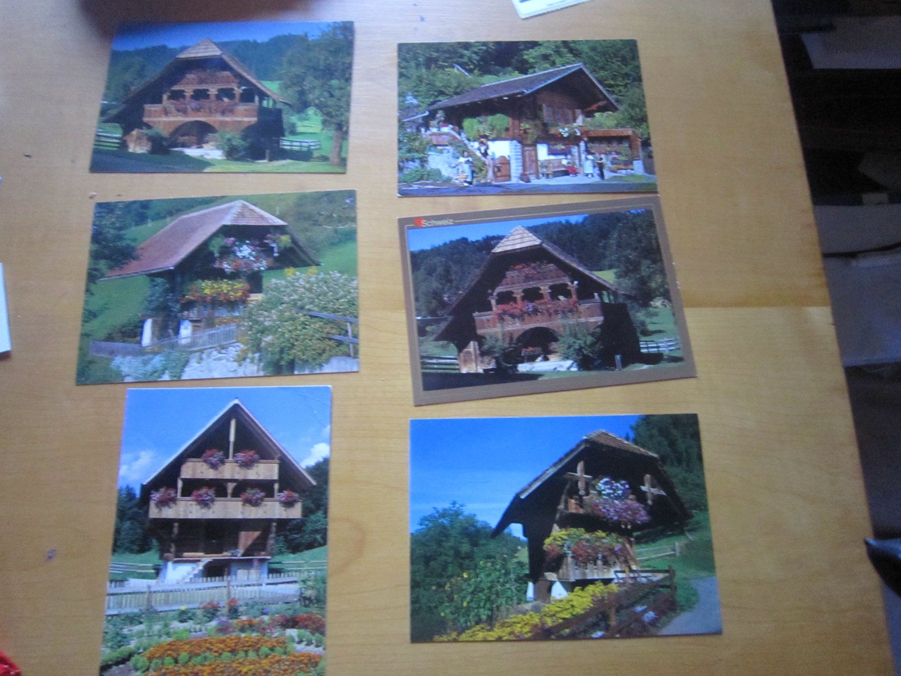 Cartoline postali: No 2 Postkarten Chalet – Usato da Gordola venduto da Polentaefung