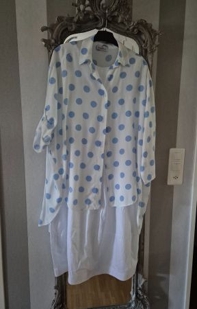 Zwillingsherz Tunika/Kleid OS weiss mit blauen Polka Dots