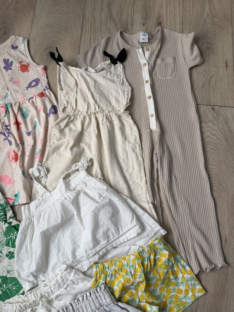 Lotti & Set di vestiti: Kleiderpaket für Mädchen Gr.110/116 – Usato da Rothenhausen venduto da dbu_gh52 2