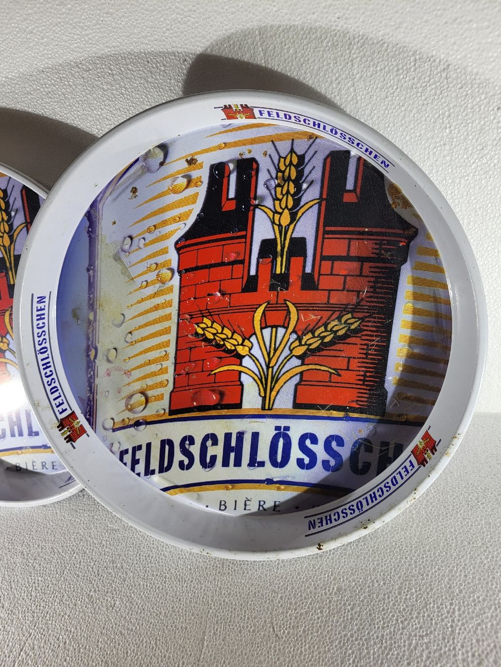 Toutes les décorations: Feldschlösschen Bier Tablett rund Durchmesser ca. 30 cm – D'occasion à Grindelwald par lego9 1