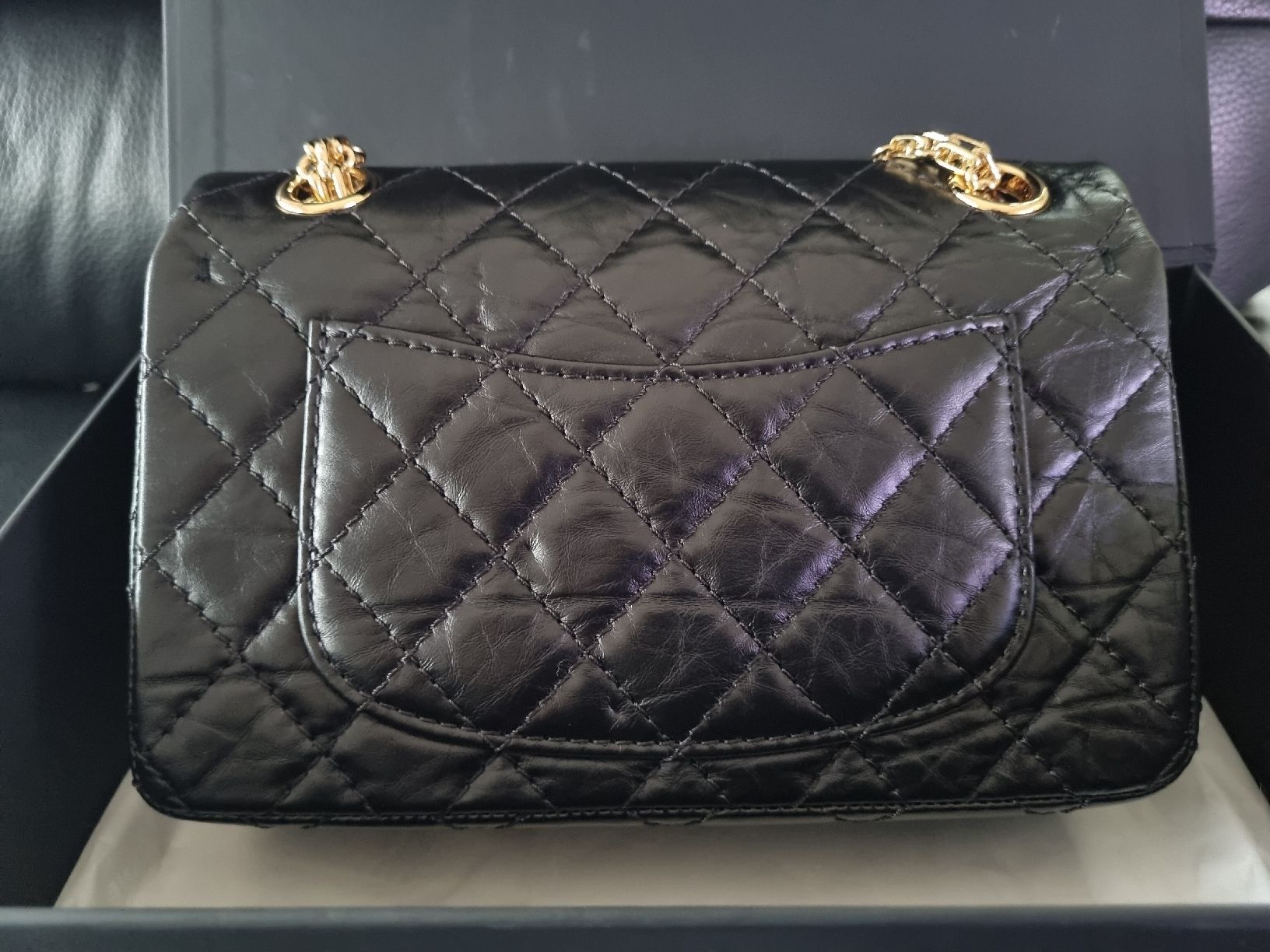 Chanel Sacs femmes: Chanel Reissue Black Quilted with Goldhardware💫small – Neuf (Voir description) à Zürich par Stila17 1