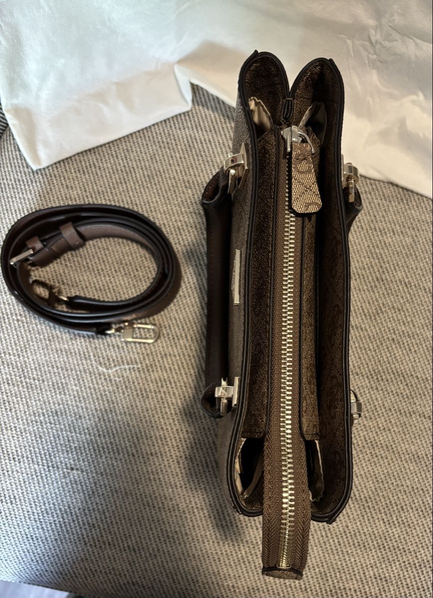 Guess Taschen für Damen: Guess Brown Patterned Handbag – Gebraucht aus Zürich von fra_f66n 3