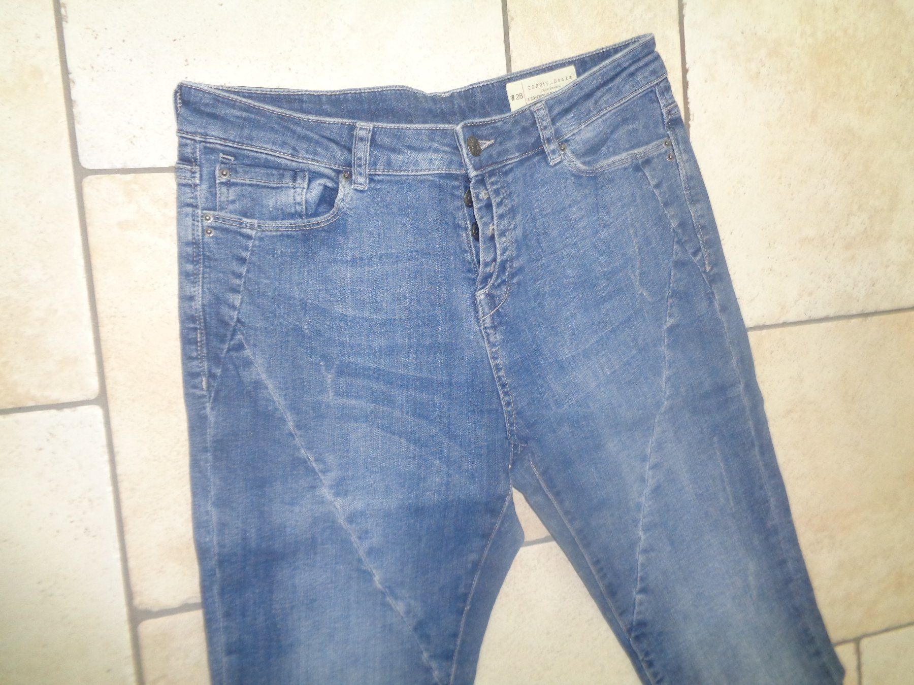 Esprit Jeans: Jeans  Esprit  Grösse W28 – Usato da Kreuzlingen venduto da Robi-2003 1